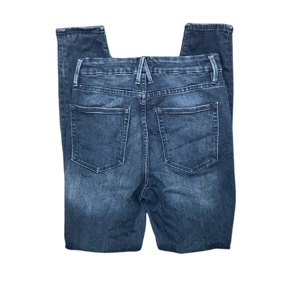 GOOD AMERICAN Good Legs Skinny Jeans - Picture 7 of 11